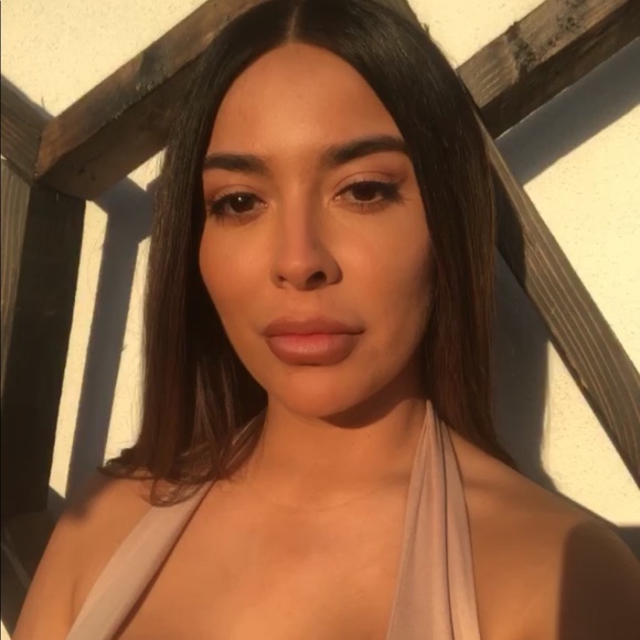 Meet your Posher, Valeria - Picture 1 of 1